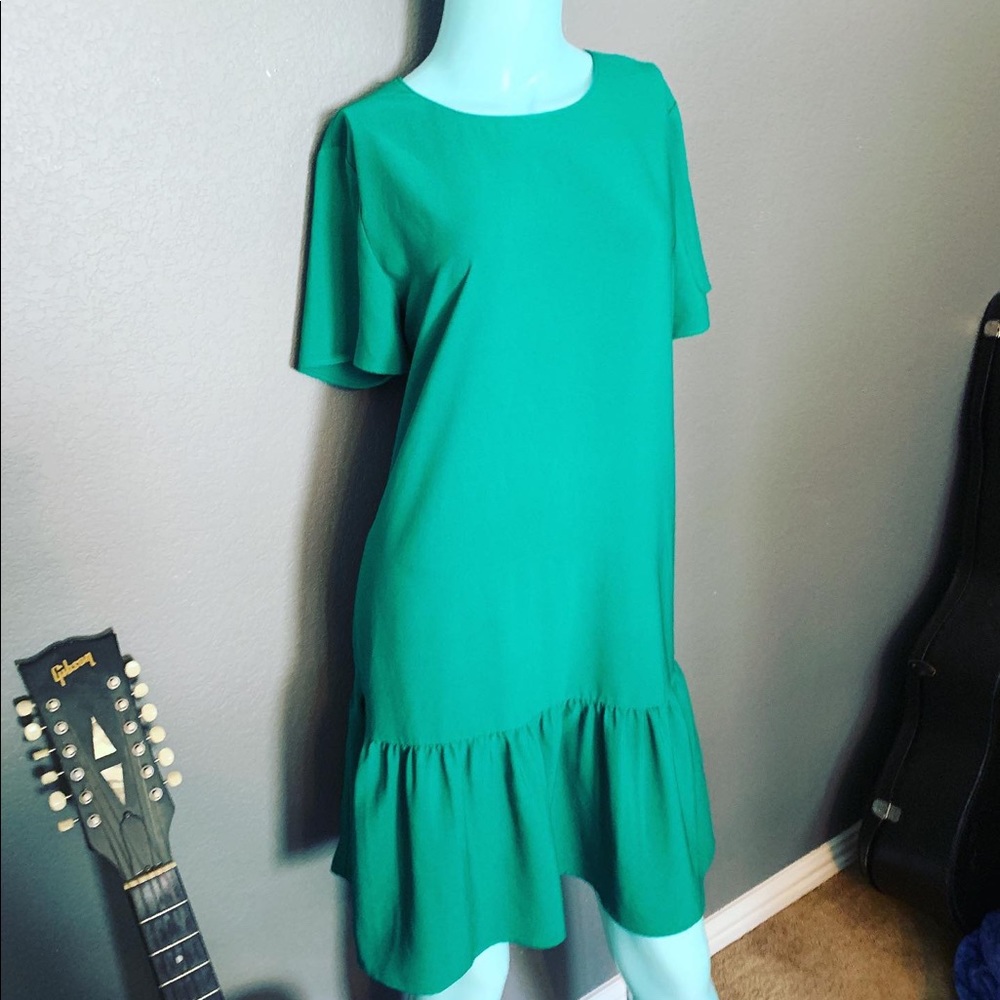 💚NWOT ANTHROPOLOGIE Halogen Kelly green Ruffle drop waist Dress SMALL